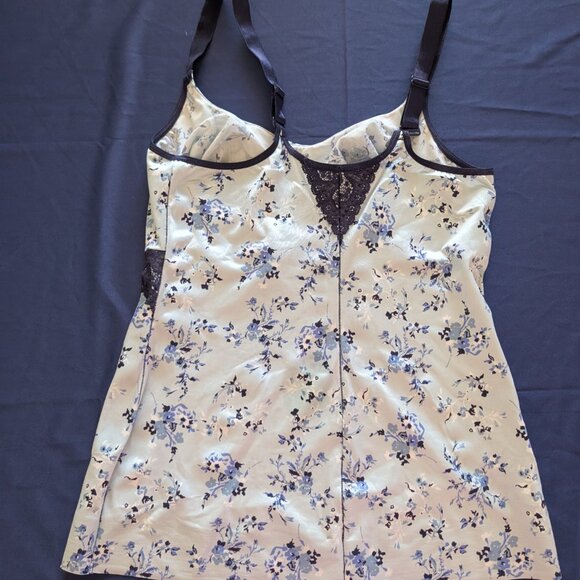 Ruby Ribbon Lace Full Support Bra tank Size 40 Lt Blue with Flowers Like New - Picture 6 of 9